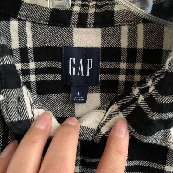 Black and white GAP button down flannel shirt Large - Picture 3 of 11